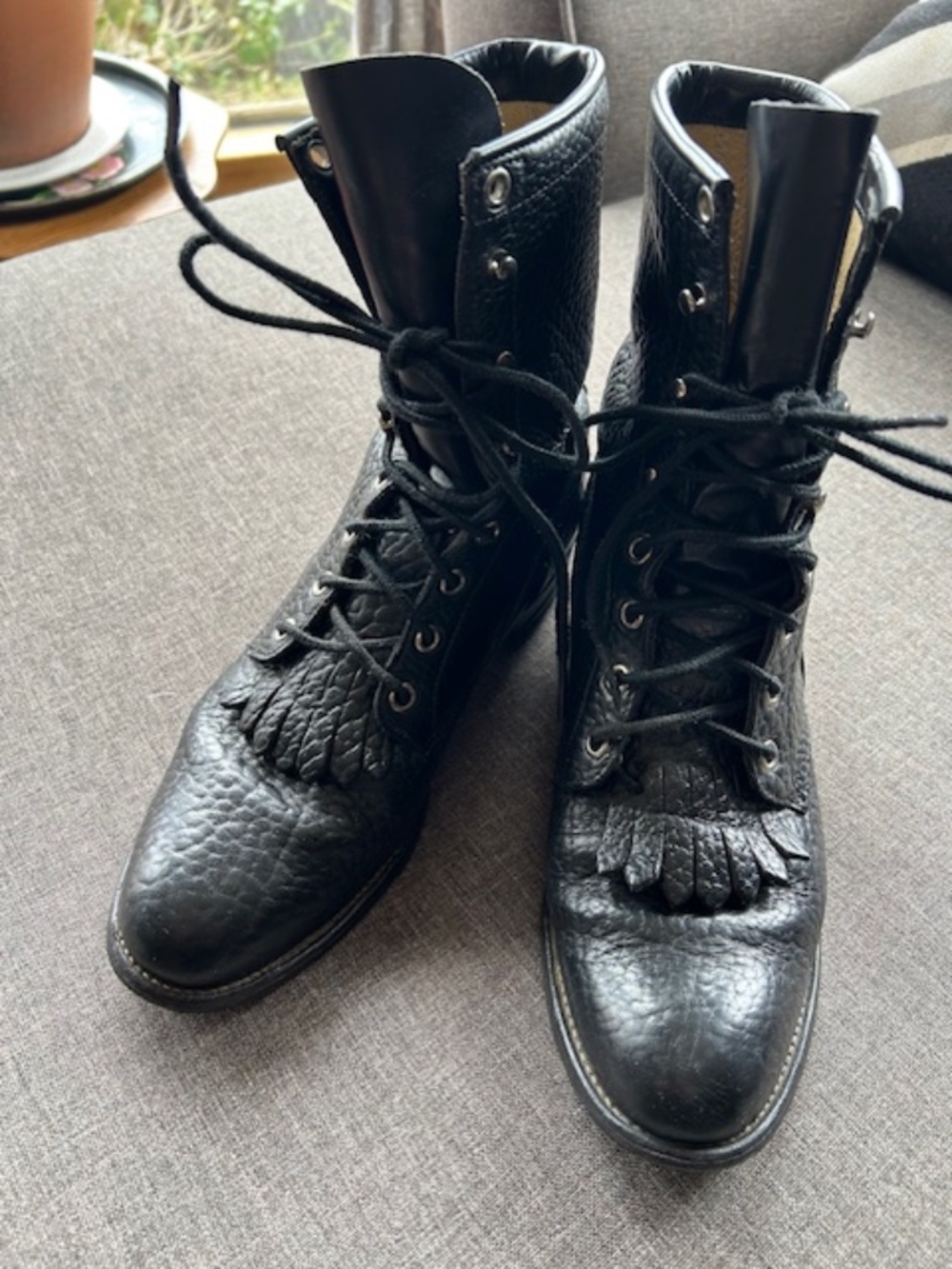 Justin lace up ankle boots with removable fringe 7.5 US